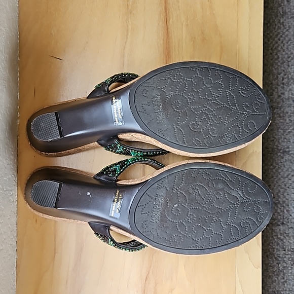 Like new - Women's Kenneth Cole Beaded Wedge Sandals - Picture 7 of 8
